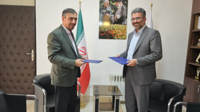 Memorandum of cooperation has been signed between Bozorgmehr University of Qaenat and South Khorasan Science and Technology Park in order to create a joint growth center.